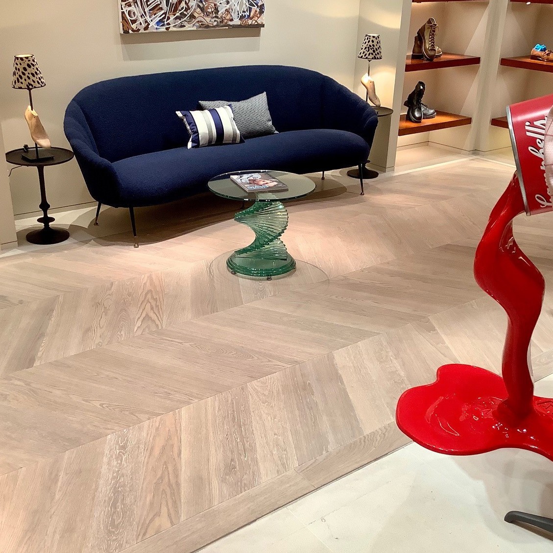 Französisches Fischgrät Super White  Französisches Fischgrät in Herren-Boutique