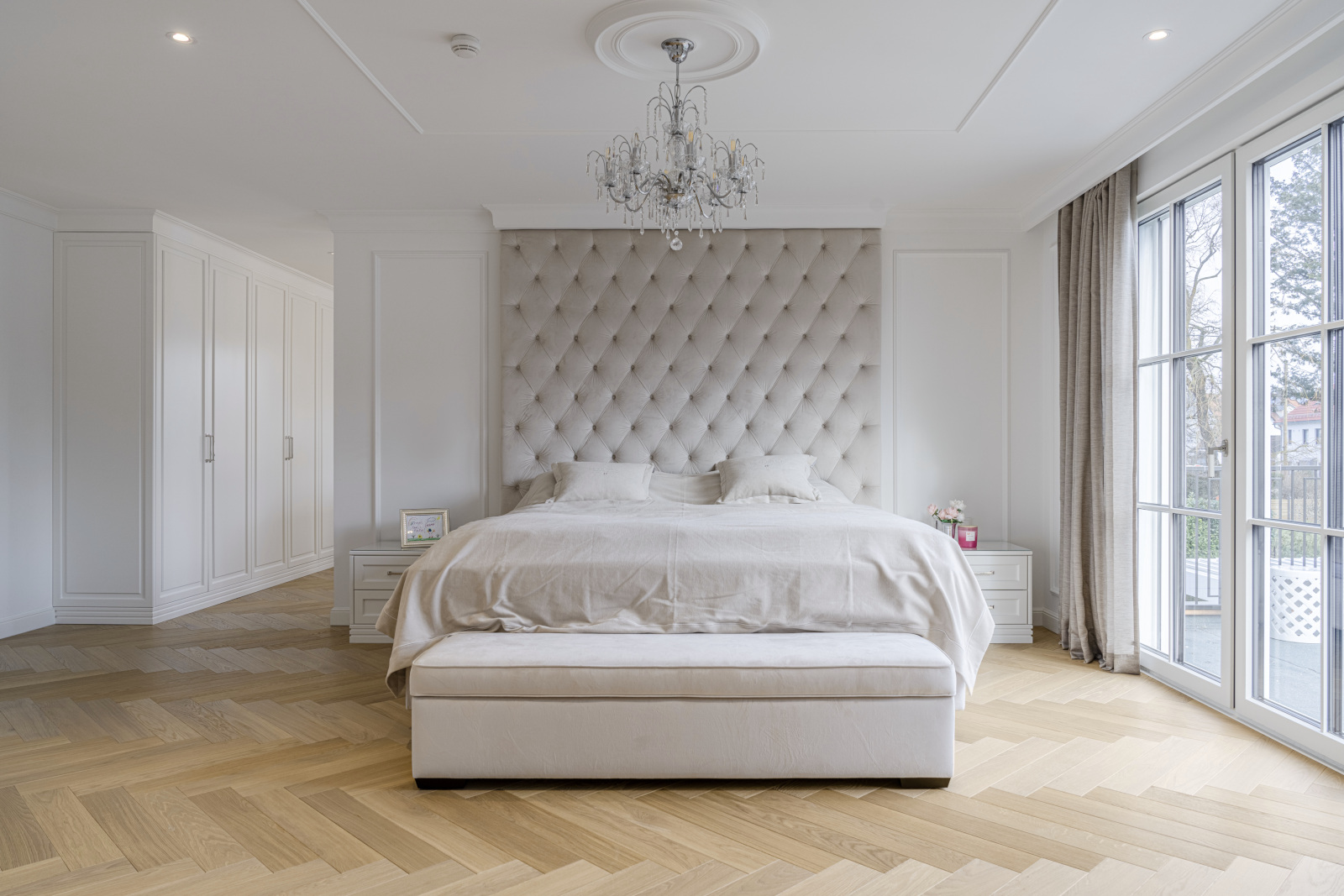Fischgrätparkett Eiche Cotton, Foto by CABINET Schranksysteme Helles Eichenparkett, Nadine Weckerle, Herringbone, Schlafzimmer