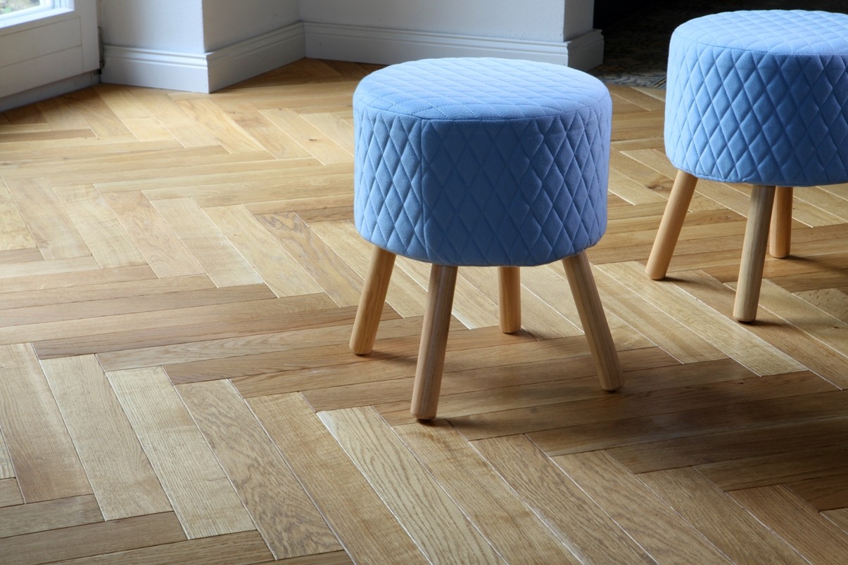 Fischgrät Eiche Antik Golden Horse Fischgrätparkett Eiche antik verlegt