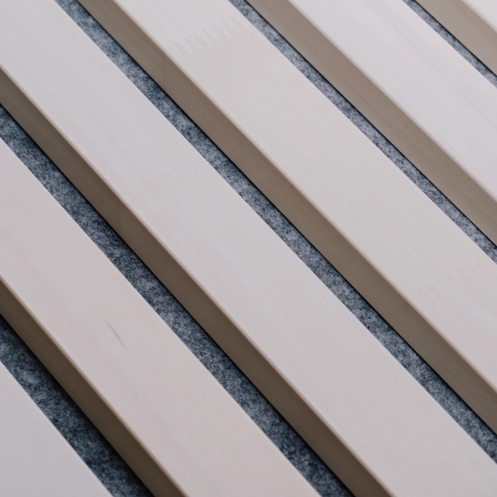 Espe Transparentweiß - Akustikpaneele aus Massivholz Espe Transparentweiß - Akustikpaneele aus Massivholz