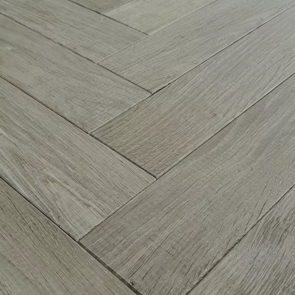 Räuchereiche, antik bearbeitet