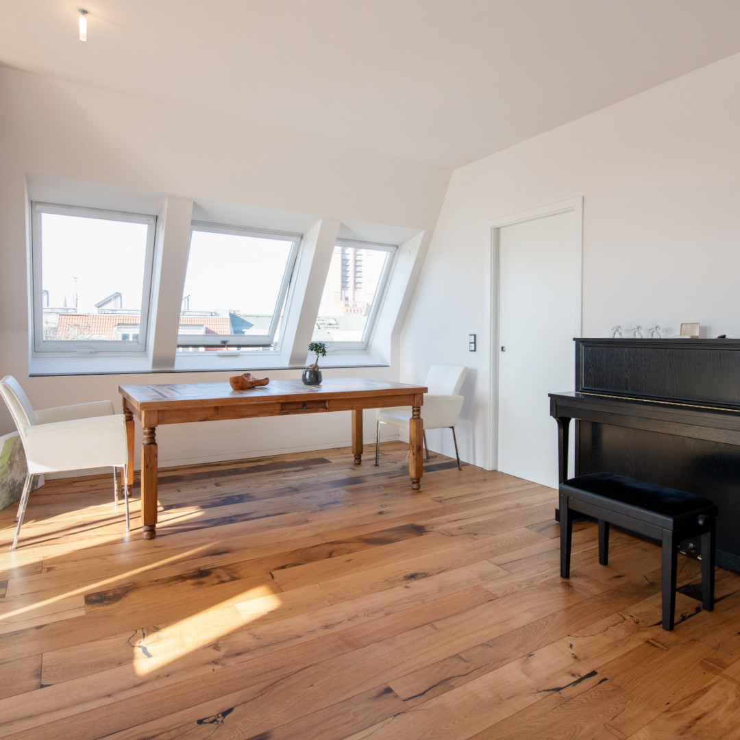 Altholz Eiche - Dielenboden Altholz Eiche - Dielenboden