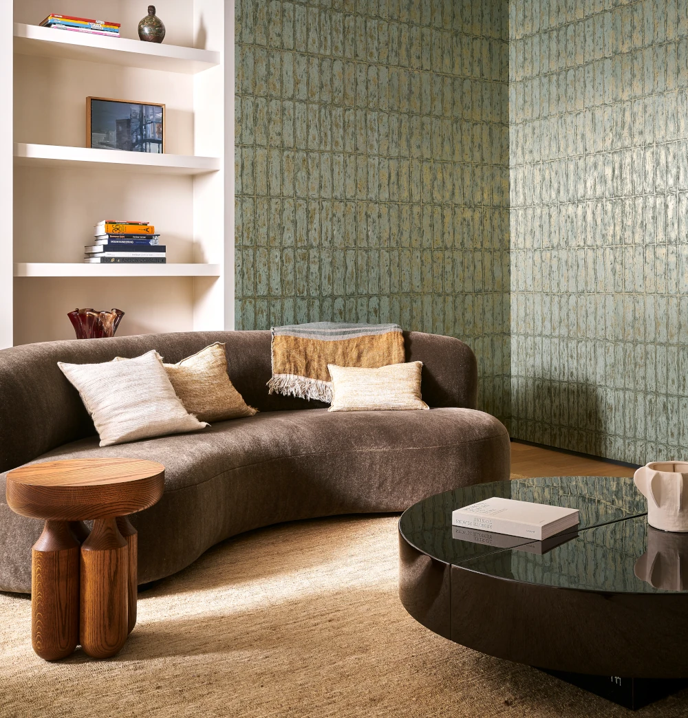 Chalk Stone – Moss Green – 60120 Metalltapete im Wohnzimmer