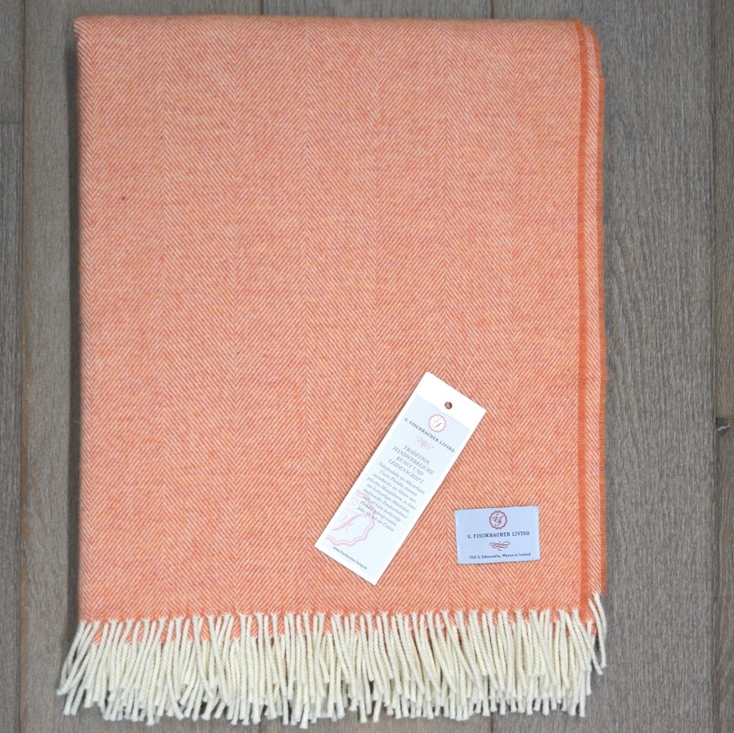 orange Wolldecke aus Irland