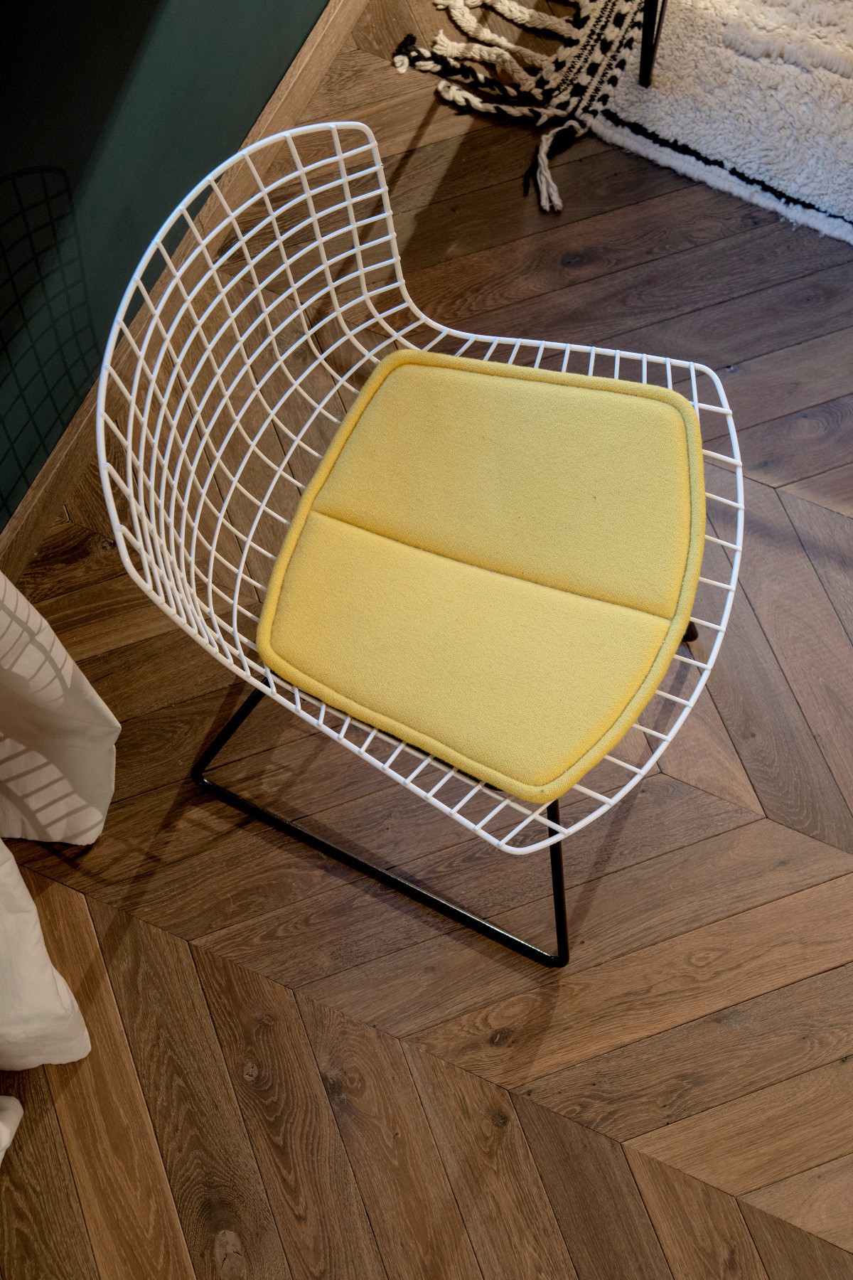 Französisches Fischgrät Eiche Antik Räuchereiche Antibes Chevron Antikbearbeitung