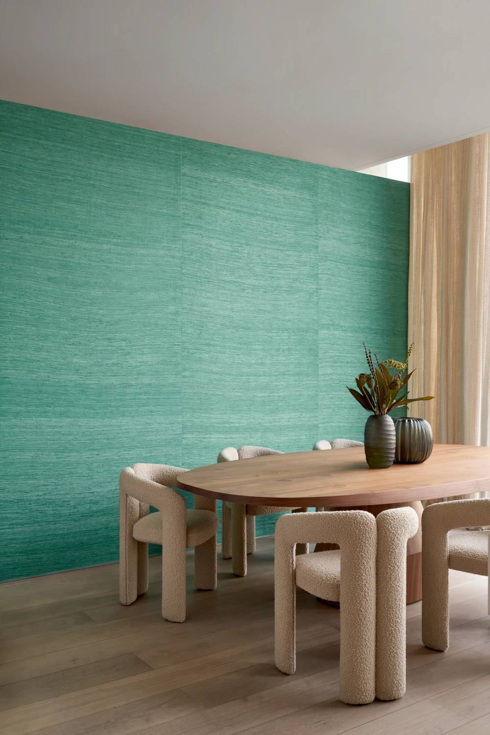 Pure Silk – Aqua – 86535 Wohnzimmer mit Seidentapete