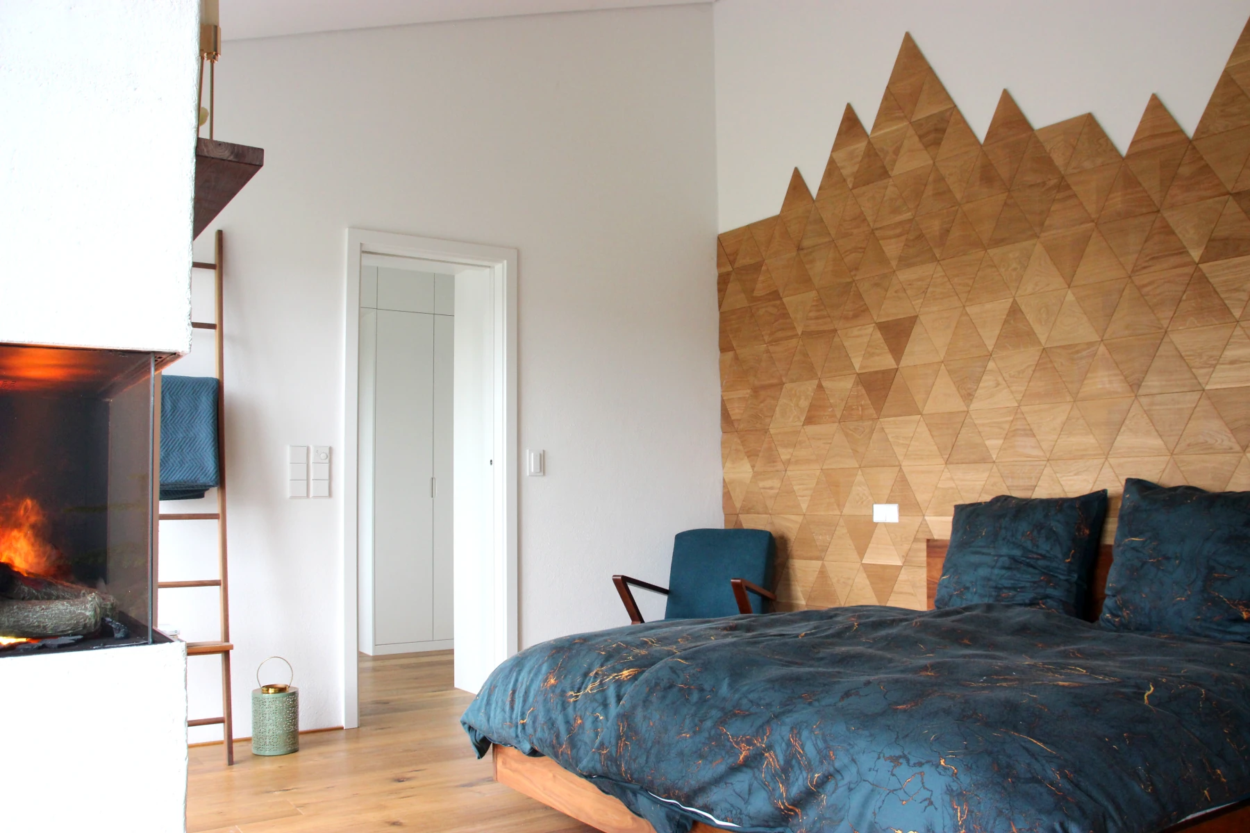 Wanddesign Exklusiv / 3D, Pyramide / Dreieck Eiche geölt Wandverkleidung Holz