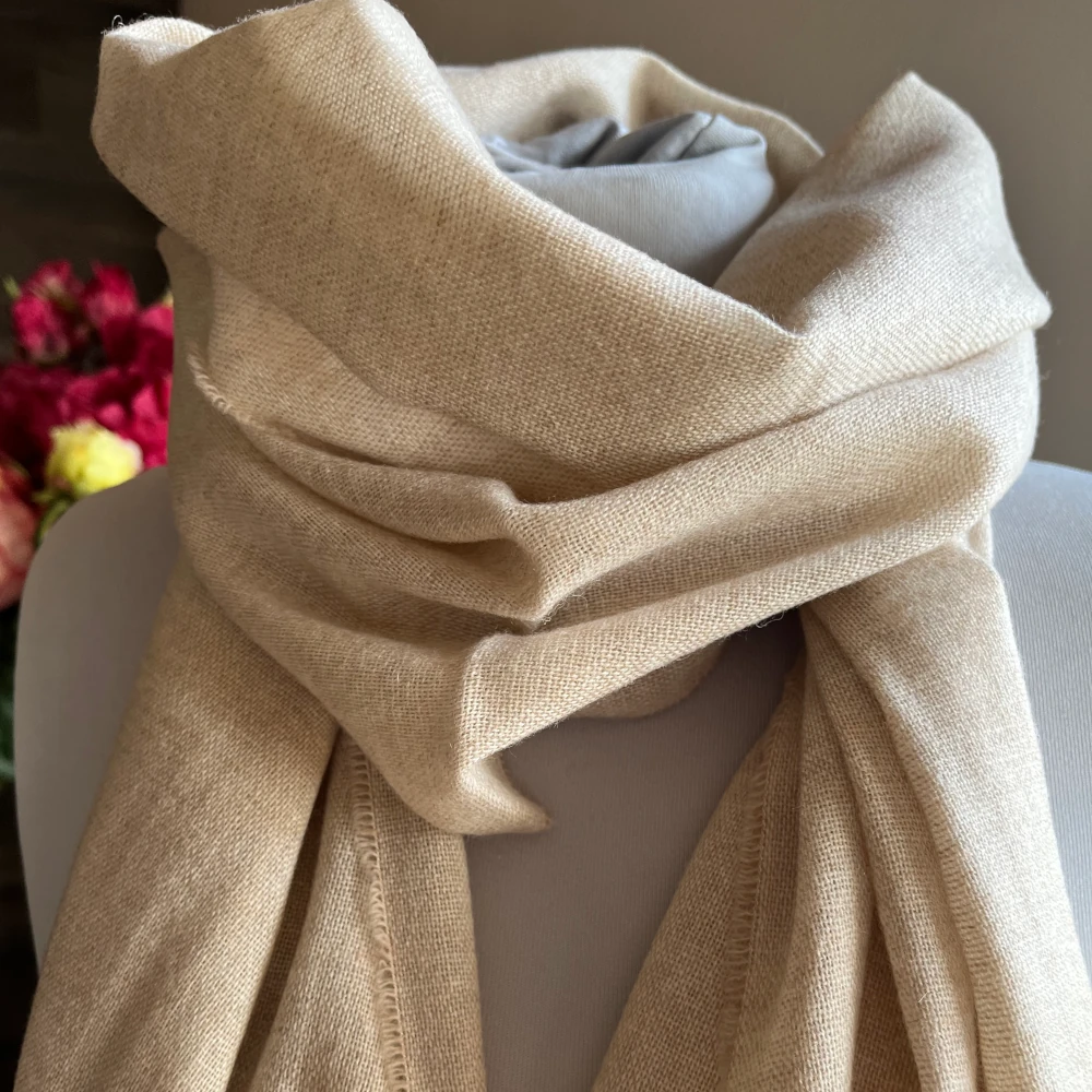 Leichter Schal Merino & Cashmere - Powder Sommerschal, cremefarbener Schal, Kaschmir, Merinowolle