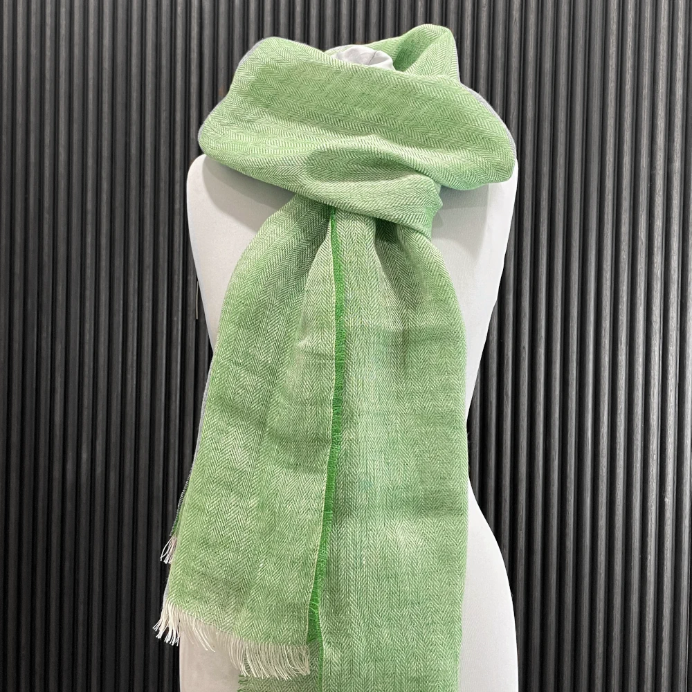 Grüner Leinenschal aus Irland