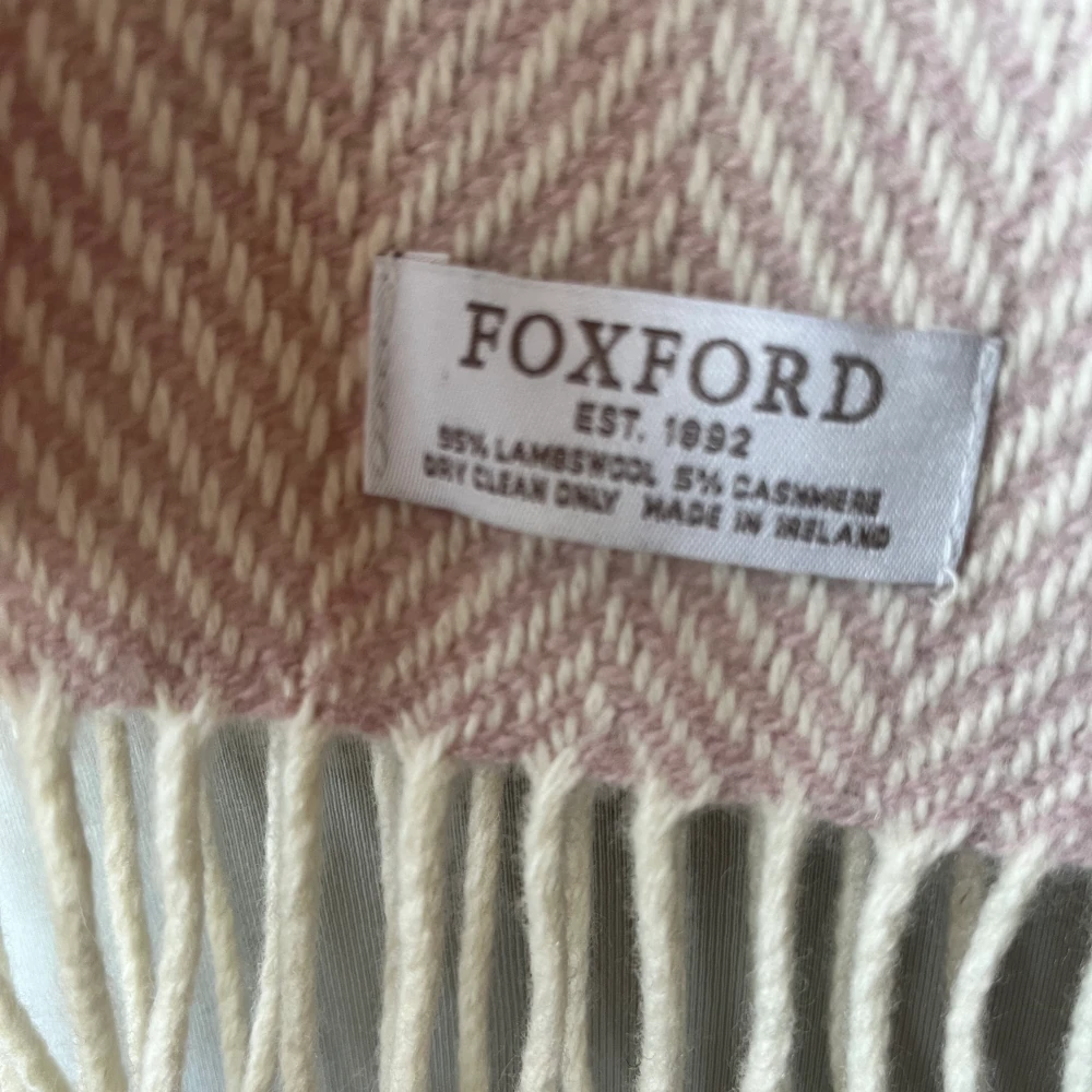 Schal Foxford Lambswool + Cashmere Rose & Cream Schal Foxford Lambswool + Cashmere Rose & Cream