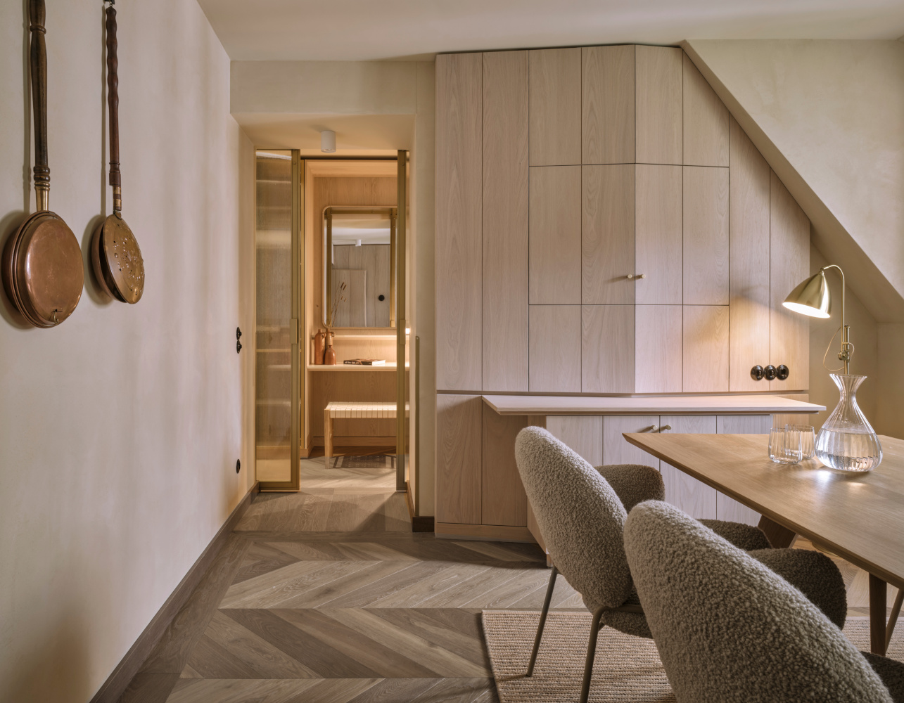 Chevron Räuchereiche München Hotel