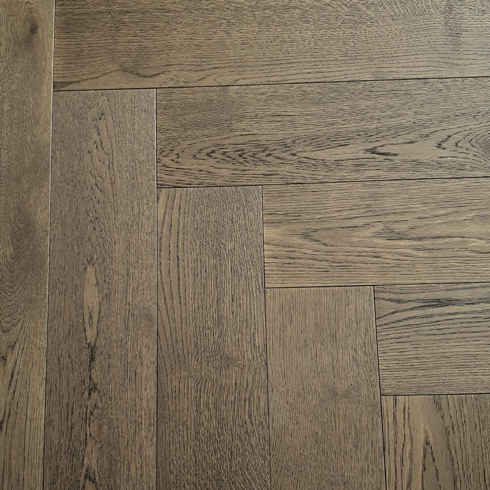 Fischgrät Eiche Almond Braunes Parkett Eichenparkett Herringbone