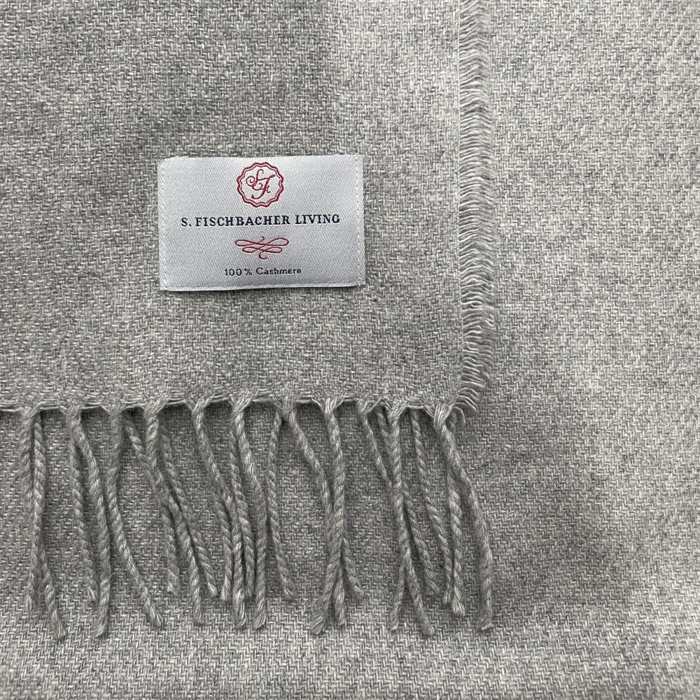 XXL Schal aus 100% Cashmere, Classic Grey Großer Kaschmir-Schal, Stola, Schultertuch