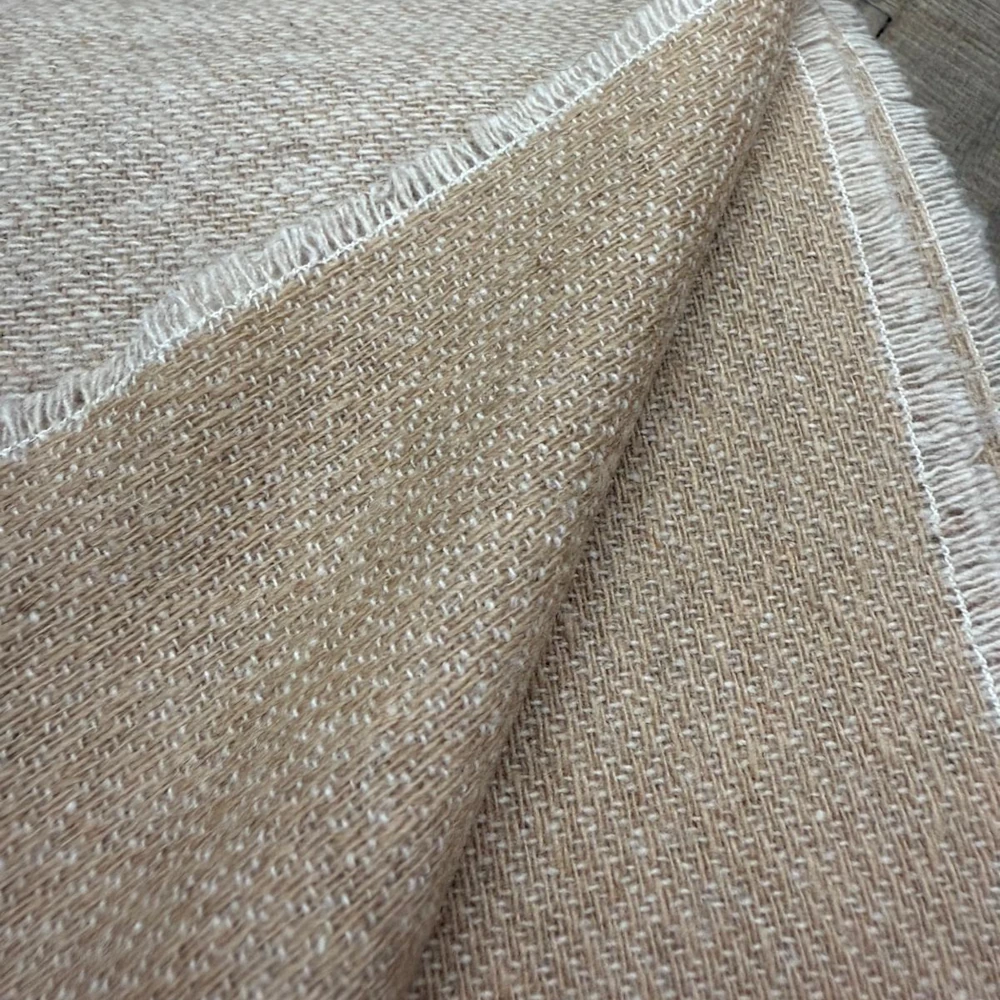 Plaid 100 % Cashmere - Natural & Camel Plaid 100 % Cashmere - Natural & Camel