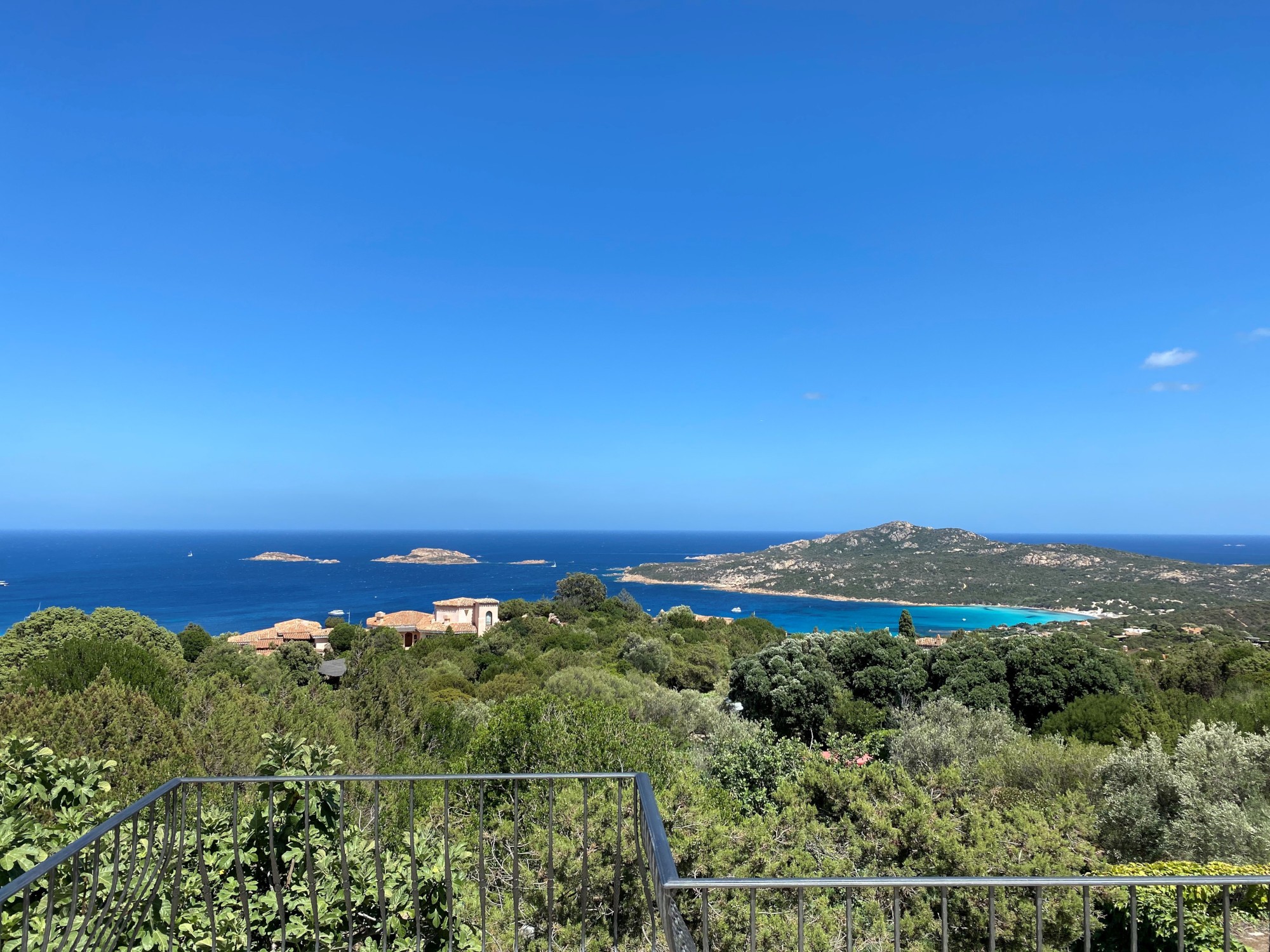 Aussicht von der Villa auf Sardinien