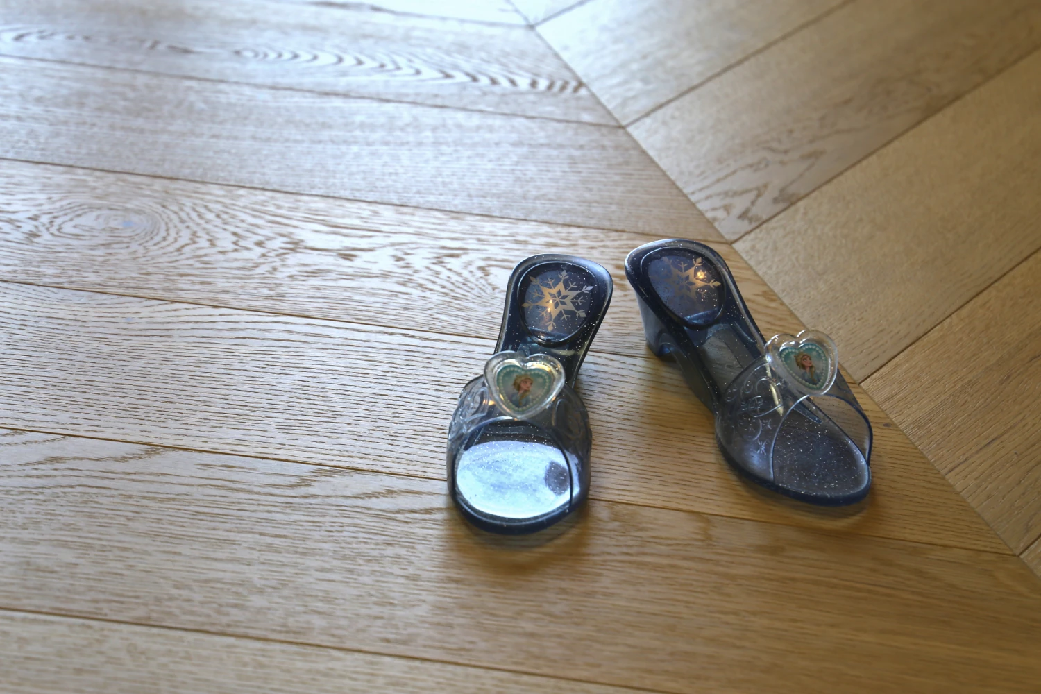 Französisches Fischgrät, Clear White - Select Chevron, helles Eichenparkett, Kinderzimmer