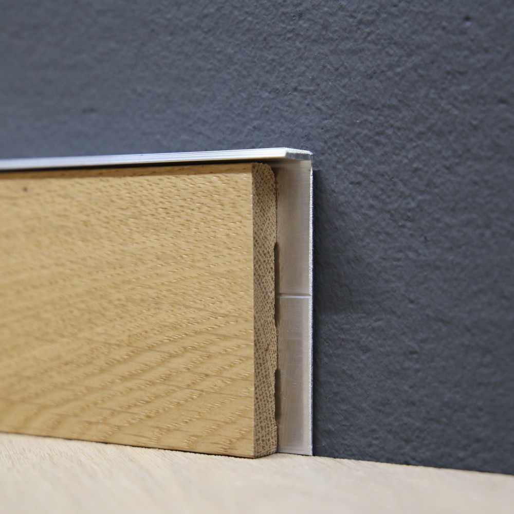 Sockelleiste Eiche geölt, 60 x 10 mm Wandbündige Sockelleiste mit Metallprofil