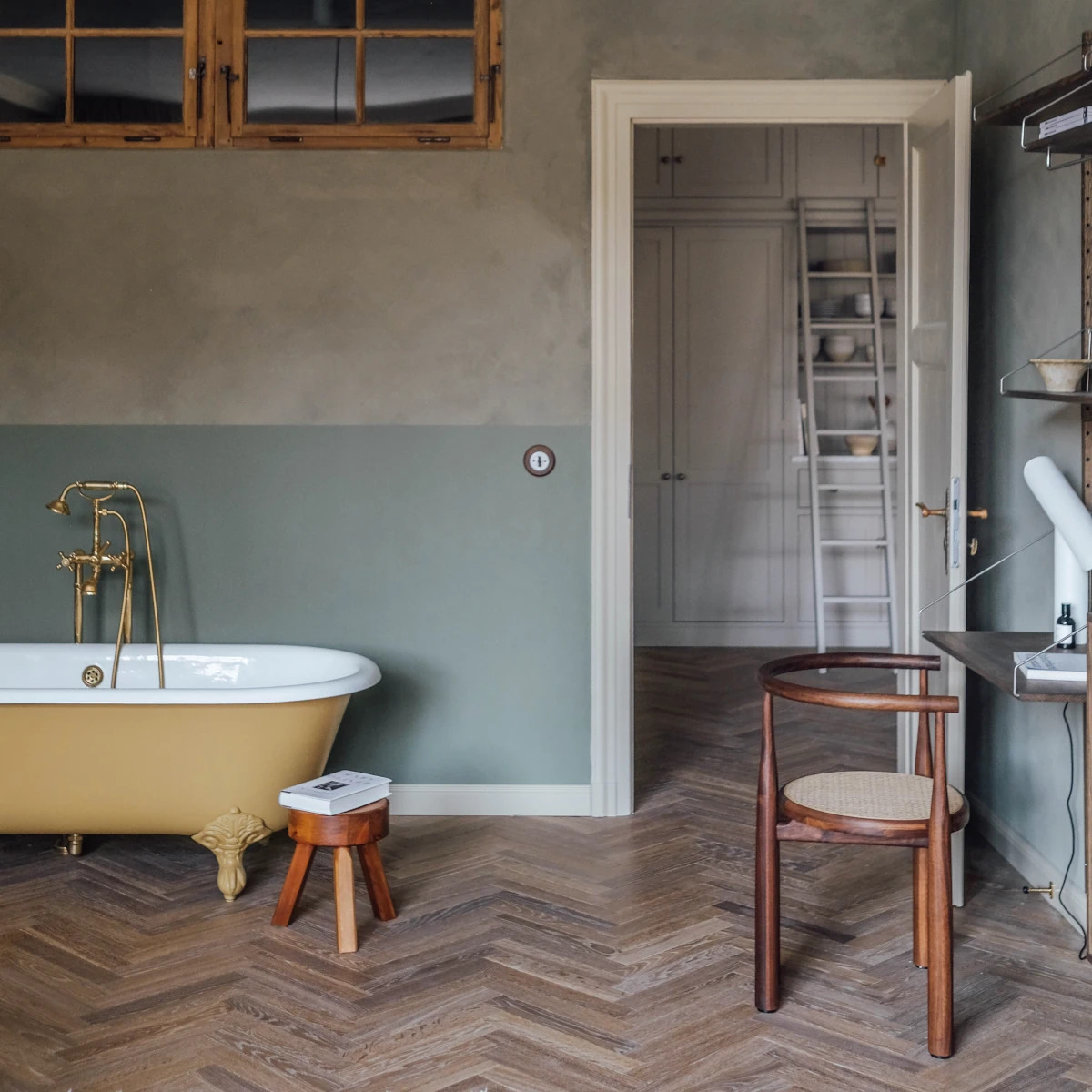 Fischgrät Eiche Smoky Horse - Greige, St. Oak Apartments Massivholz, Räuchereiche, Klassisches Fischgrät