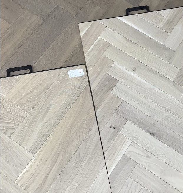 Parkettauswahl Patrizia bei S. Fischbacher Living Showroom Großkarolinenfeld