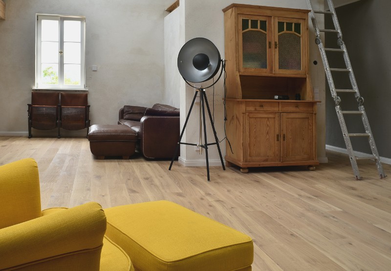 Mehrschichtdielen Eiche Sägerau Clear White Parkett Helle Eichendielen Wohnzimmer