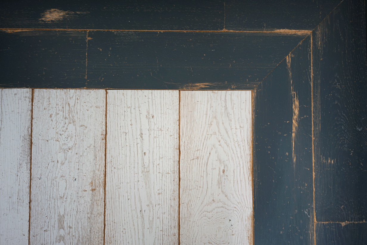 Vintage-Dielen Loft Weiß Weiße Vintage Dielen aus Eiche Randfries dunkel