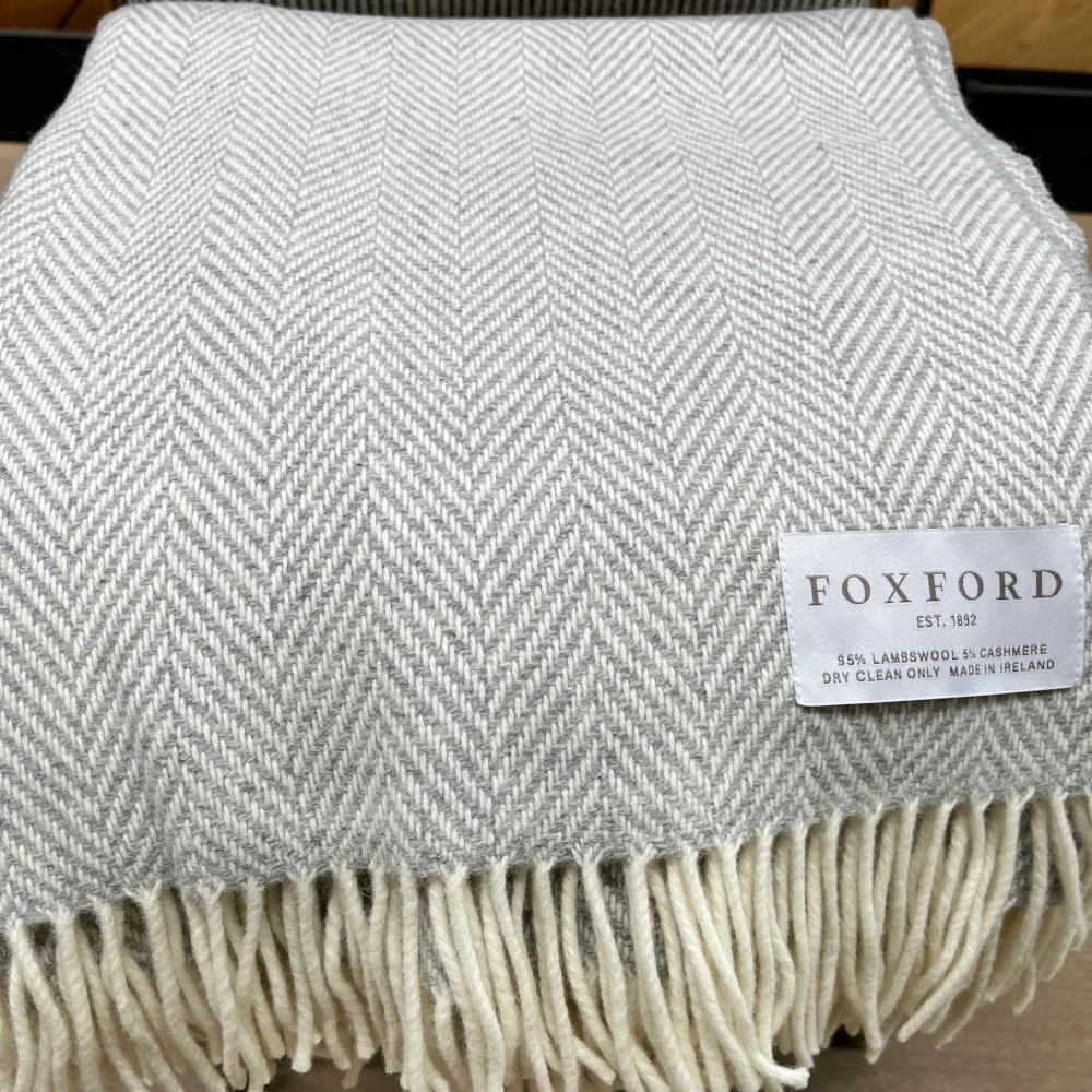 Plaid Cashmere Merino von Foxford - Ballina Fog Plaid Cashmere Merino von Foxford - Ballina Fog