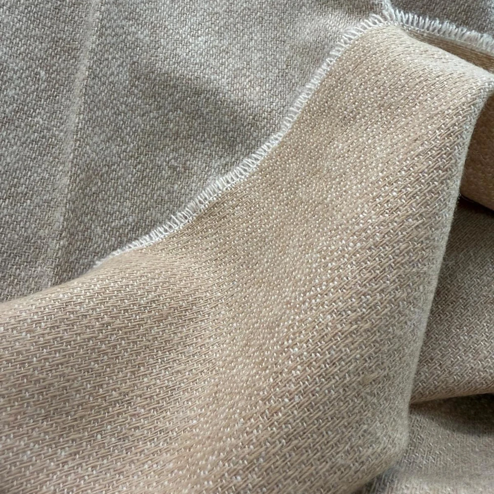 Plaid 100 % Cashmere - Natural & Camel Plaid 100 % Cashmere - Natural & Camel