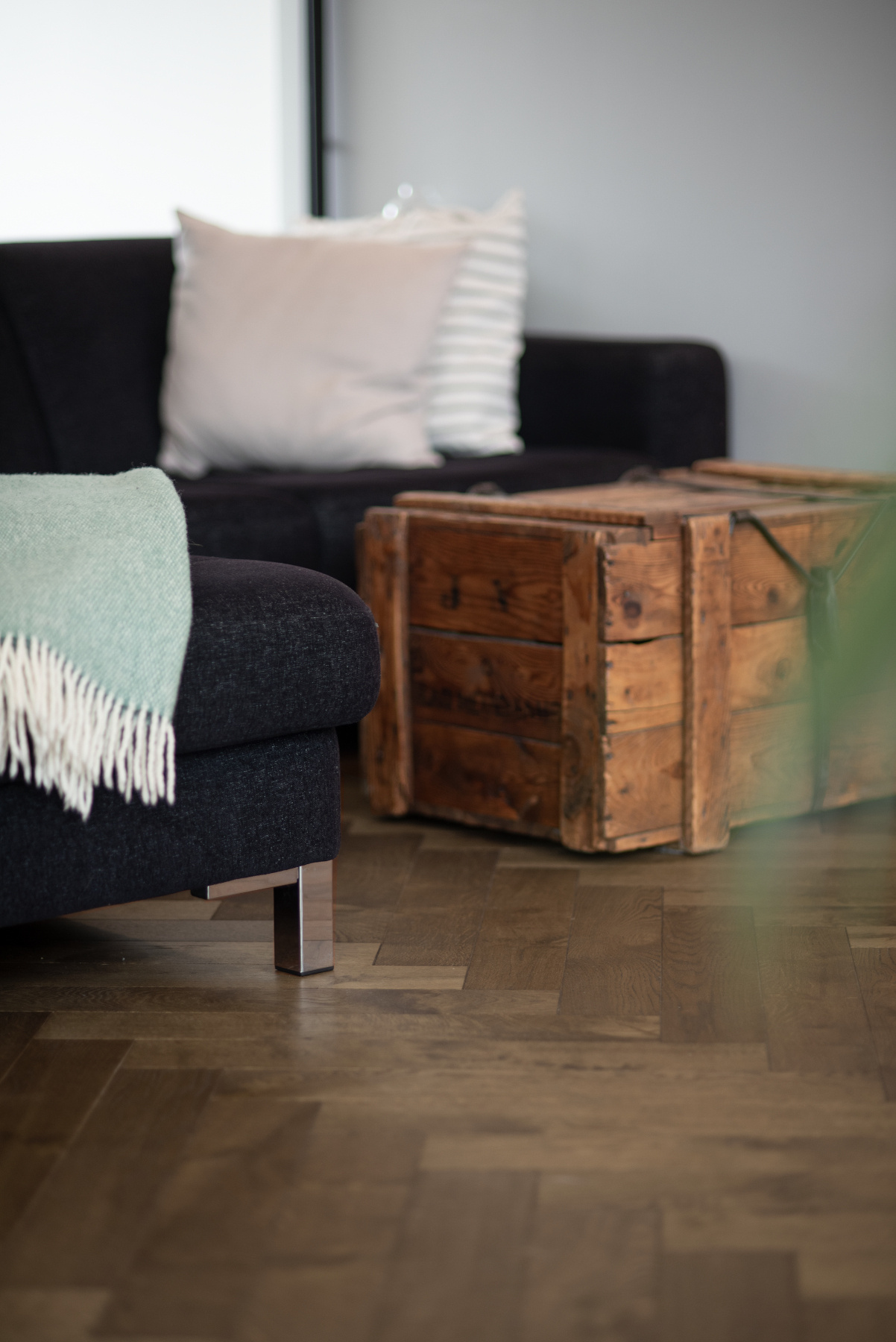 Fischgrät Chestnut Naturöl, Eiche massiv Massivholz, braunes Fischgrätparkett