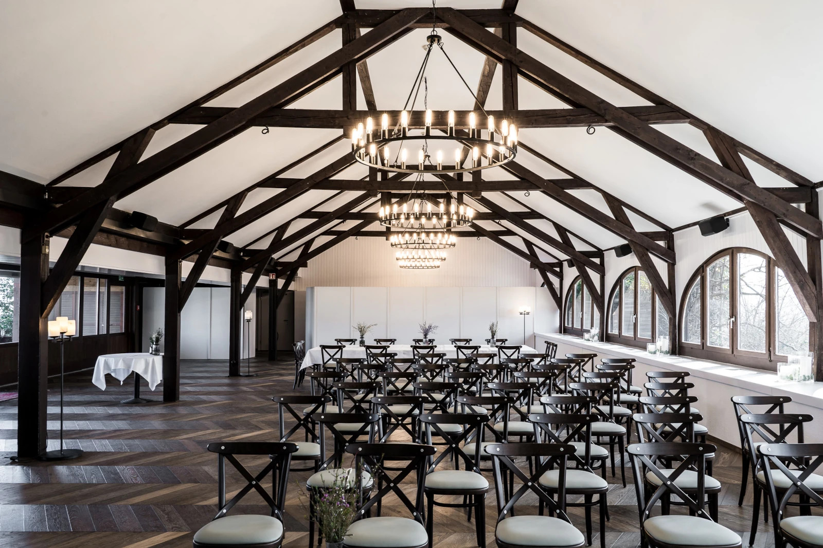 Französisches Fischgrät Eiche Colombian im Landgasthof Halbinsel Au Schweiz Chevron Veranstaltungssaal