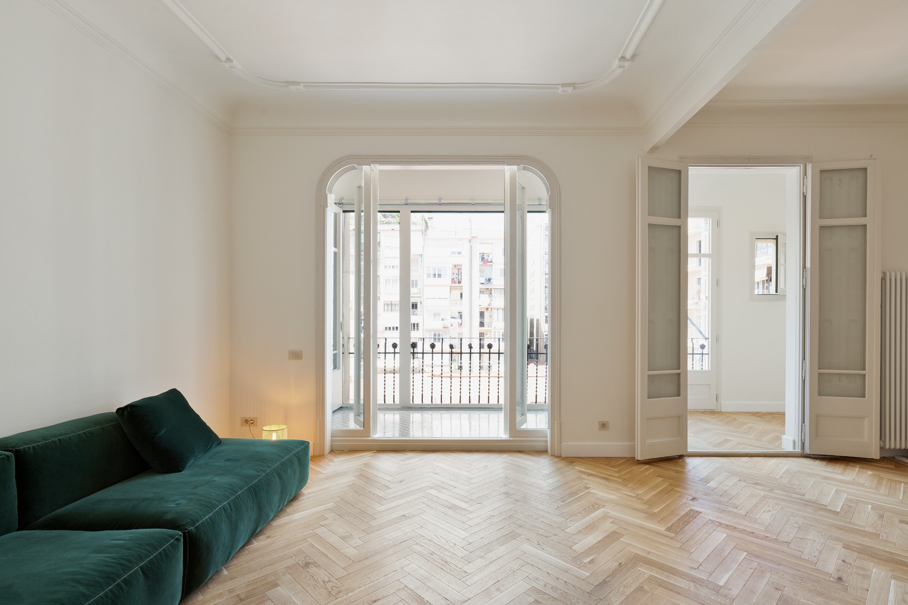 Fischgrät Antik Golden Horse, Barcelona Altbau Denkmalschutz Katalanischer Jugendstil