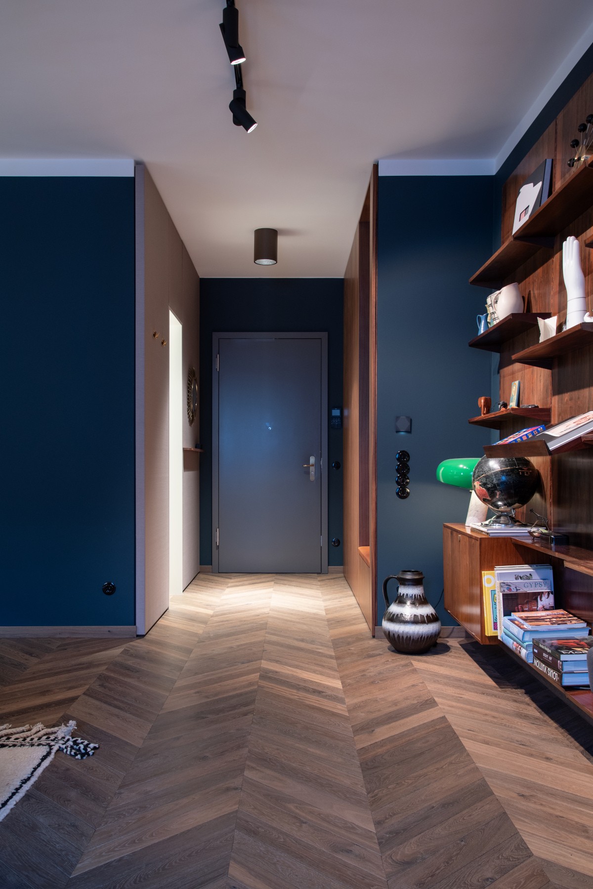 Französisches Fischgrät Eiche Antik Räuchereiche Antibes Chevron Antikbearbeitung