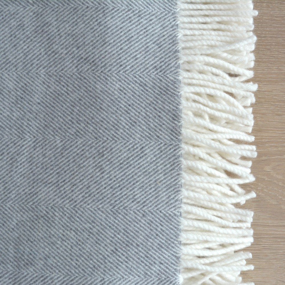 Weiches Plaid aus Lambswool, Silvergrey Graue Wolldecke Lammwolle Irland