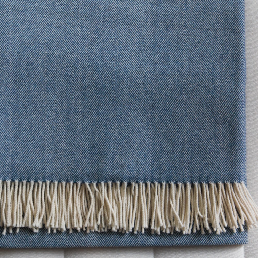 Weiches Plaid aus Schurwolle, Blue Coast grün-blaue Wolldecke Lammwolle Irland
