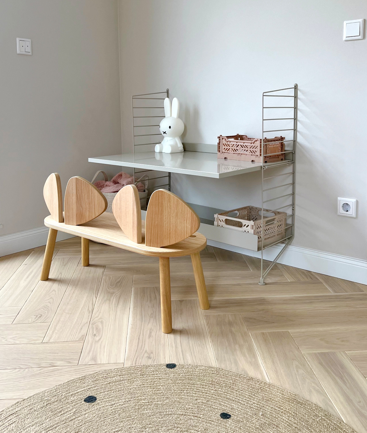 Fischgrätparkett Eiche Creamy Pony  Klassisches Fischgrät Kinderzimmer