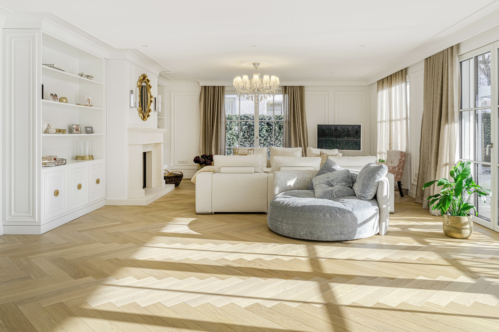 Fischgrätparkett Eiche Cotton, Foto by CABINET Schranksysteme Helles Eichenparkett, Nadine Weckerle, Herringbone, Wohnzimmer