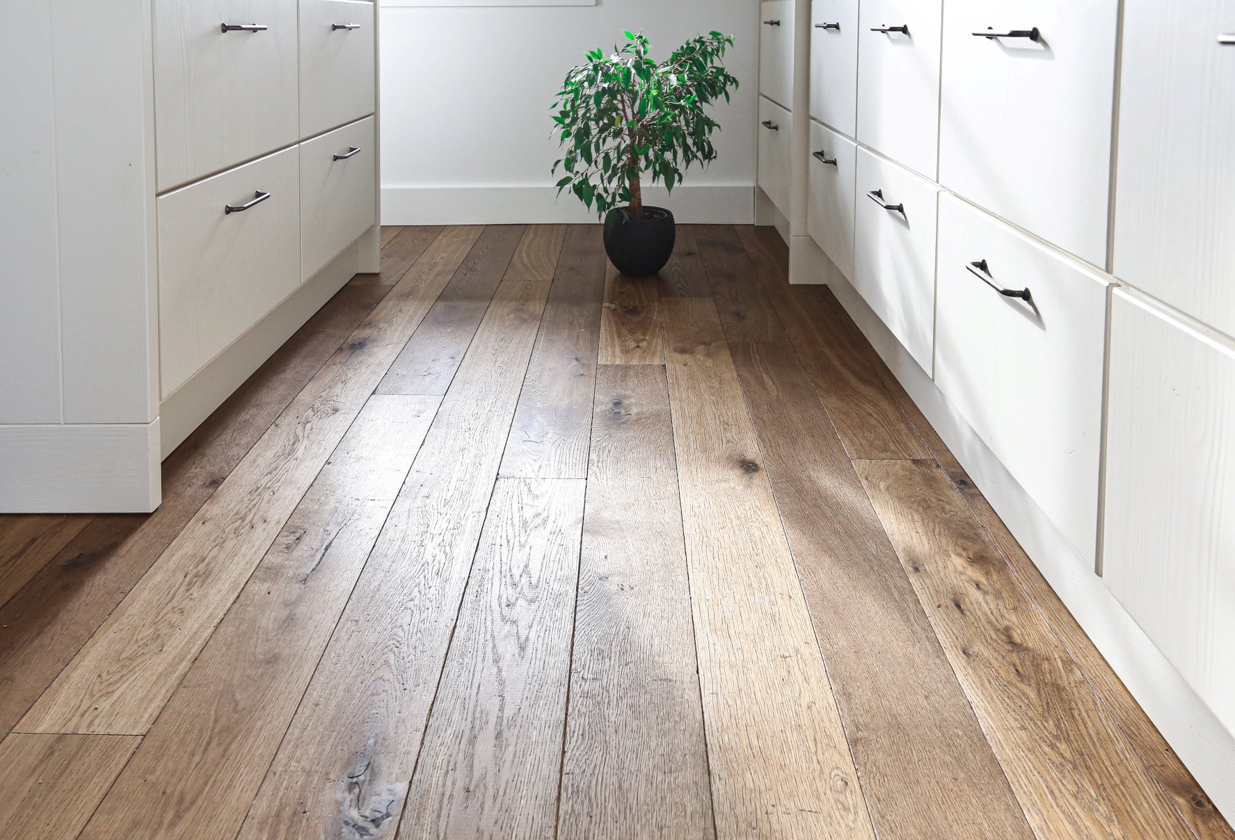 Landhausdielen Räuchereiche Antik Perpignan  Historisches Seehaus Antikparkett