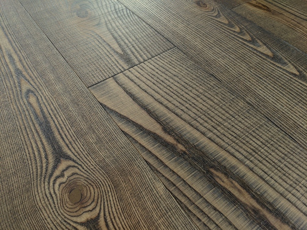 Eschendiele Sägerau Onyx Eschenholz Landhausdielen