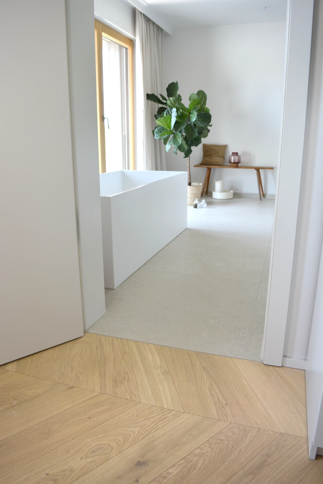 Französisches Fischgrät, Clear White - Select Chevron, helles Eichenparkett