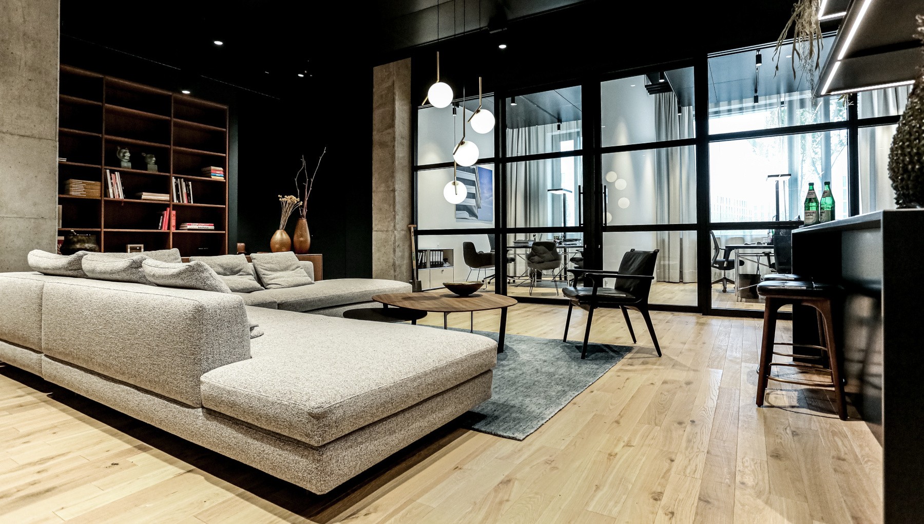 Massivholzdielen Eiche Clear White Sägerau im "SkyAngle"-Gebäude Kurzdielen Eichendielen