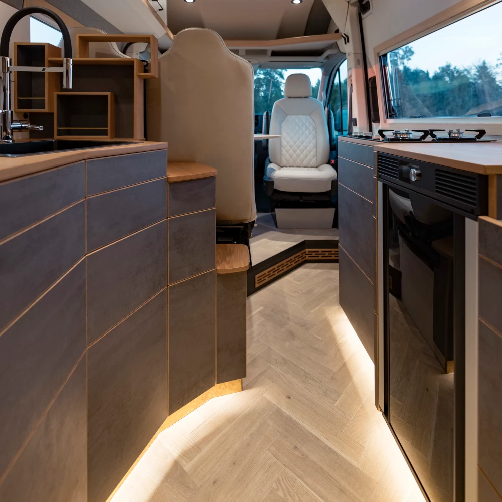 Fischgrät Super White Sägerau Wohnmobil Camping