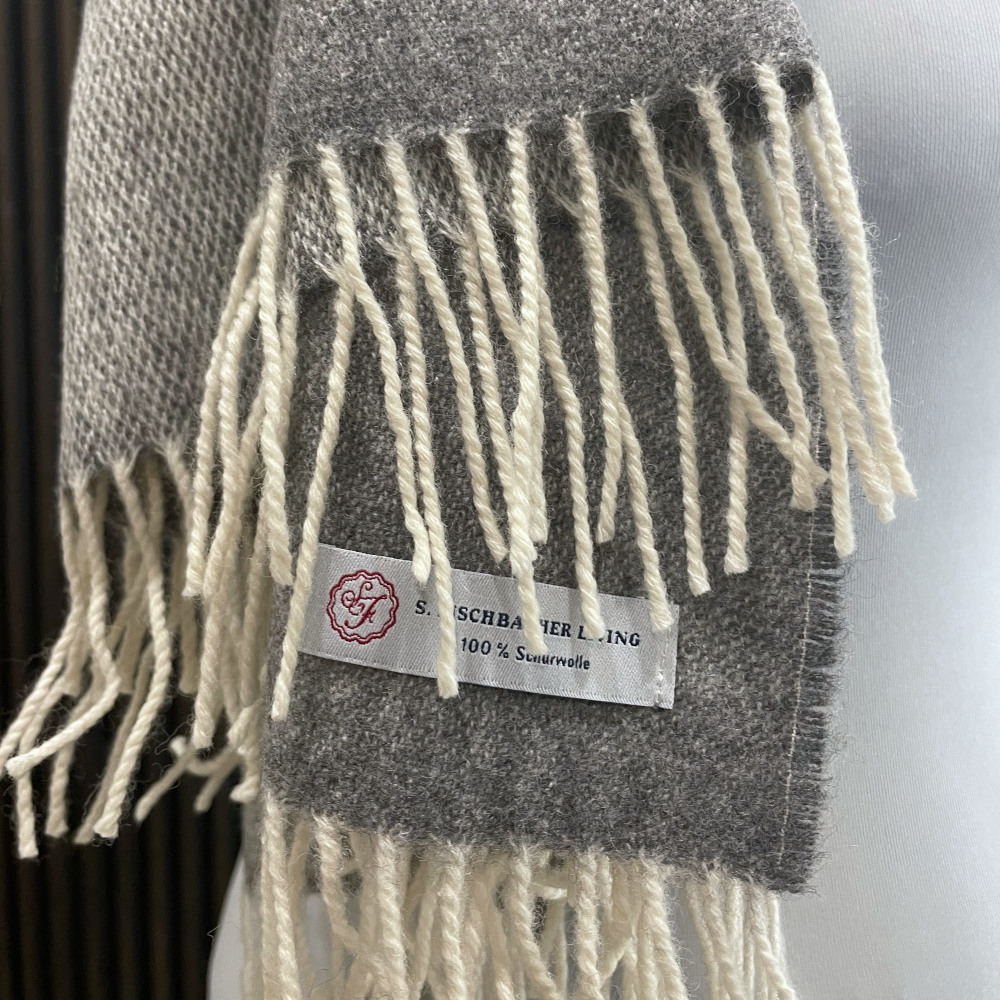 XXL Schal Grey Reversible Großer Schal, grau, Stola, Schultertuch, Dirndltuch, Merinowolle