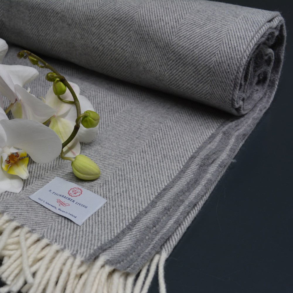 Weiches Plaid aus Lambswool, Silvergrey Graue Wolldecke Lammwolle Irland