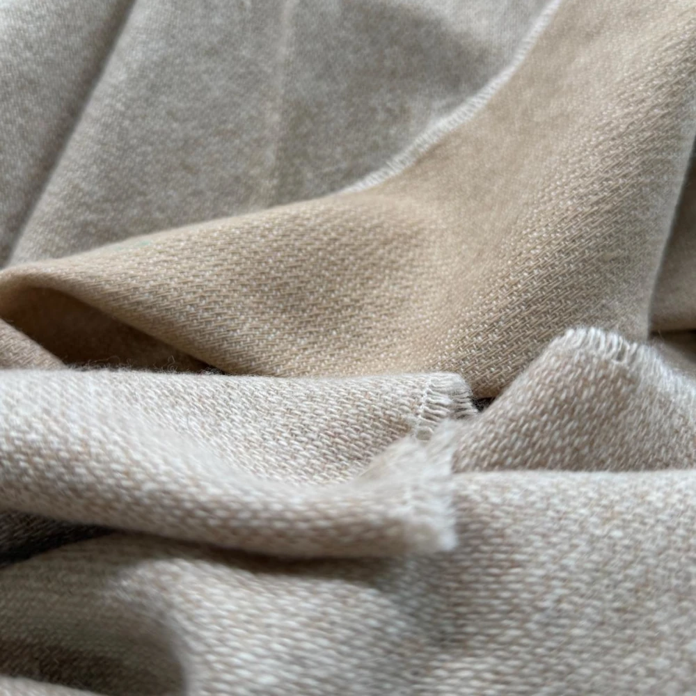 Plaid 100 % Cashmere - Natural & Camel Plaid 100 % Cashmere - Natural & Camel