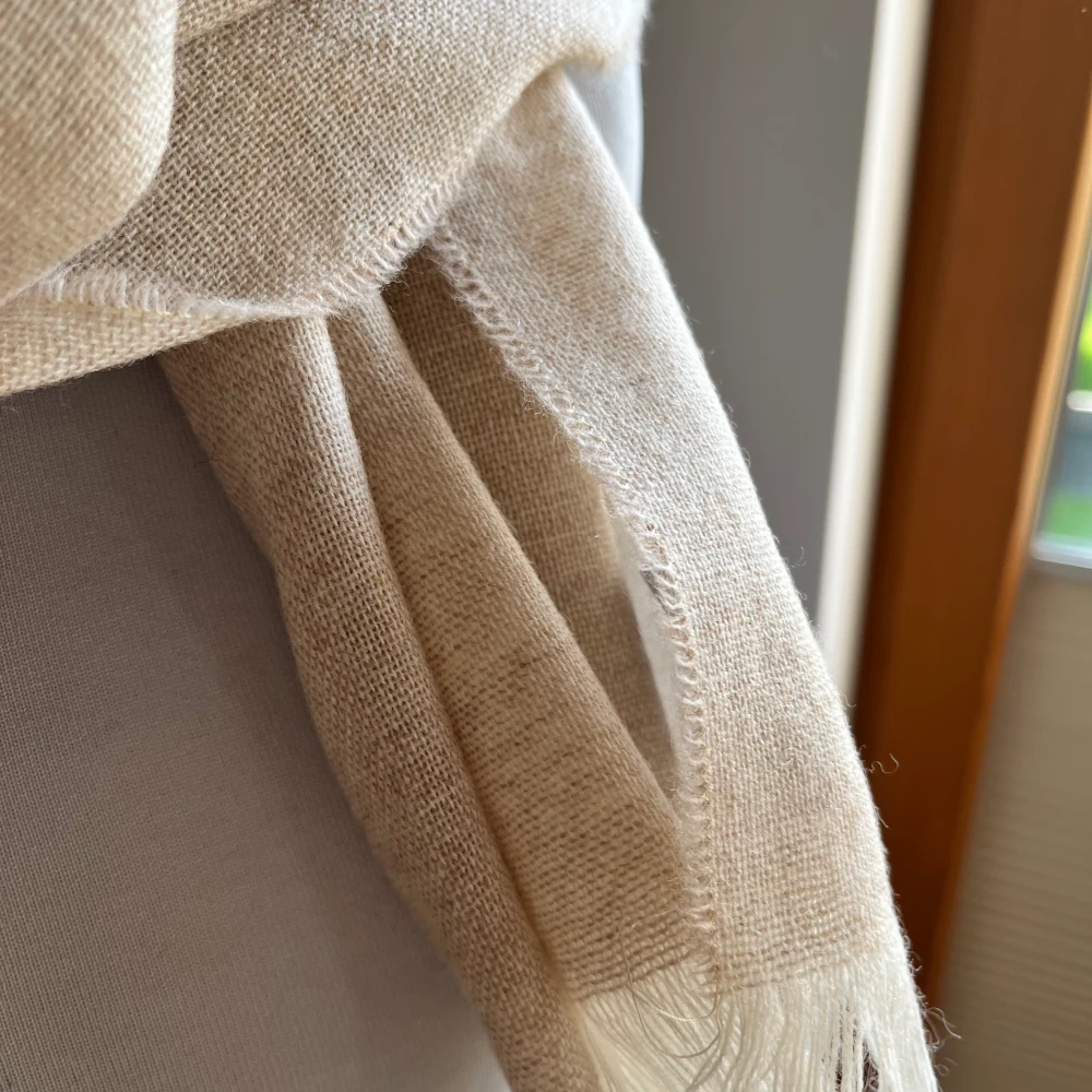 Leichter Schal Merino & Cashmere - Powder Sommerschal, cremefarbener Schal, Kaschmir, Merinowolle