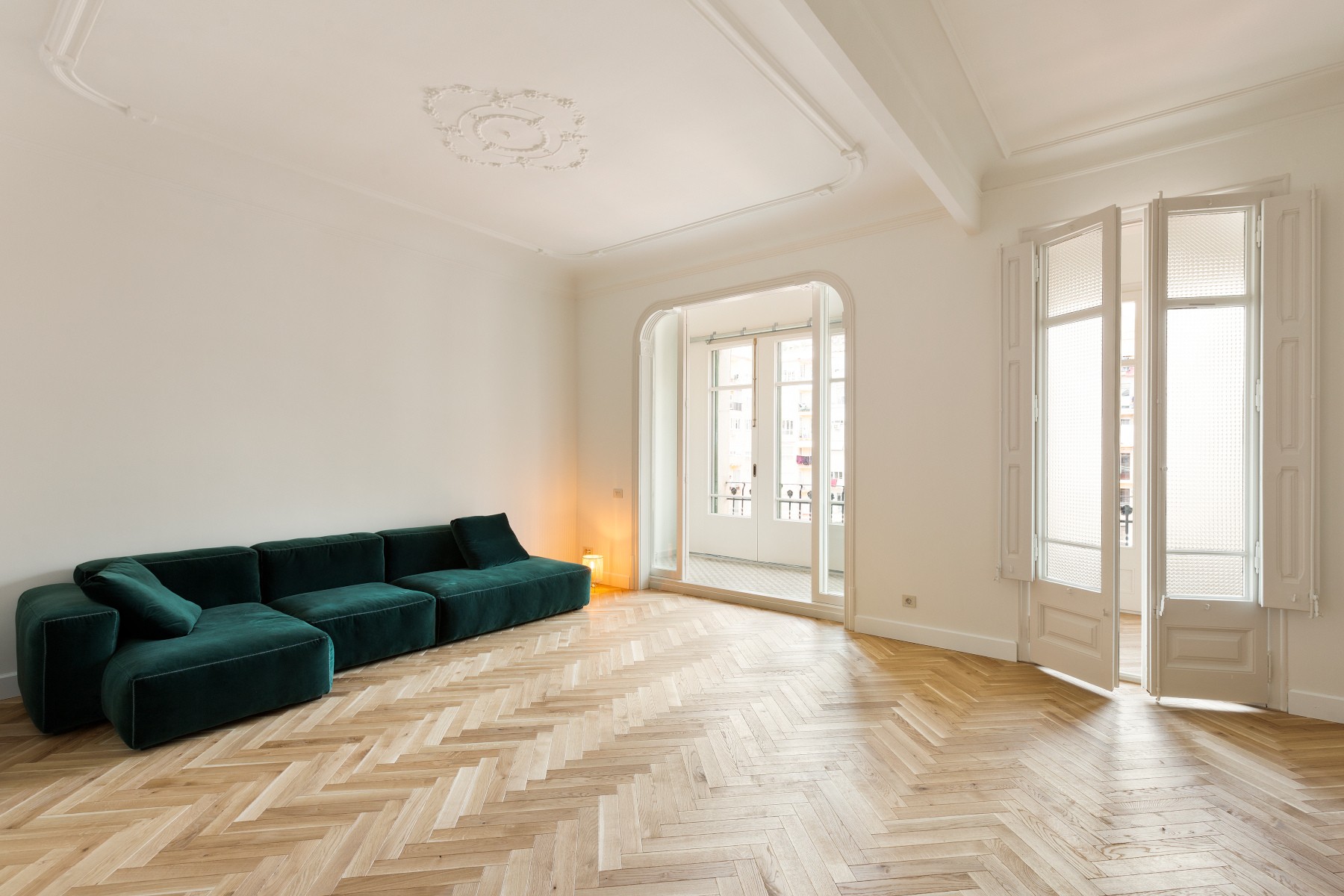 Fischgrät Antik Golden Horse, Barcelona Altbau Denkmalschutz Katalanischer Jugendstil