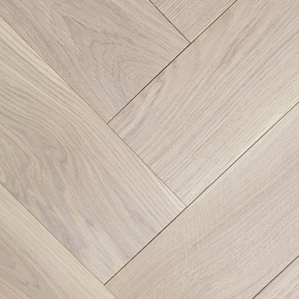 Fischgrät Eiche White Fog Living Elegantes Fischgrät-Parkett in Sortierung Living