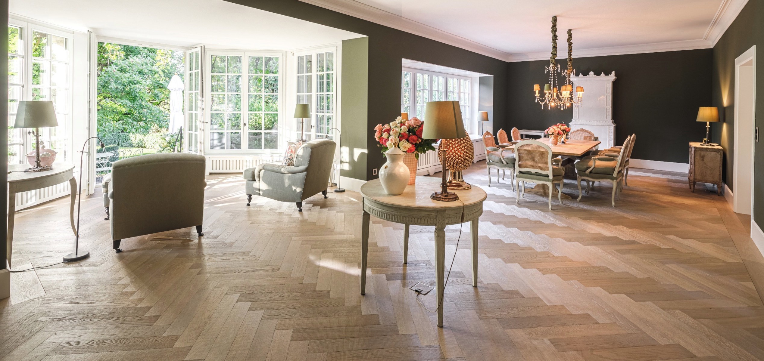 Fischgrät Eiche Antik Sägerau Cristal Grey Antikparkett Schweiz Villa