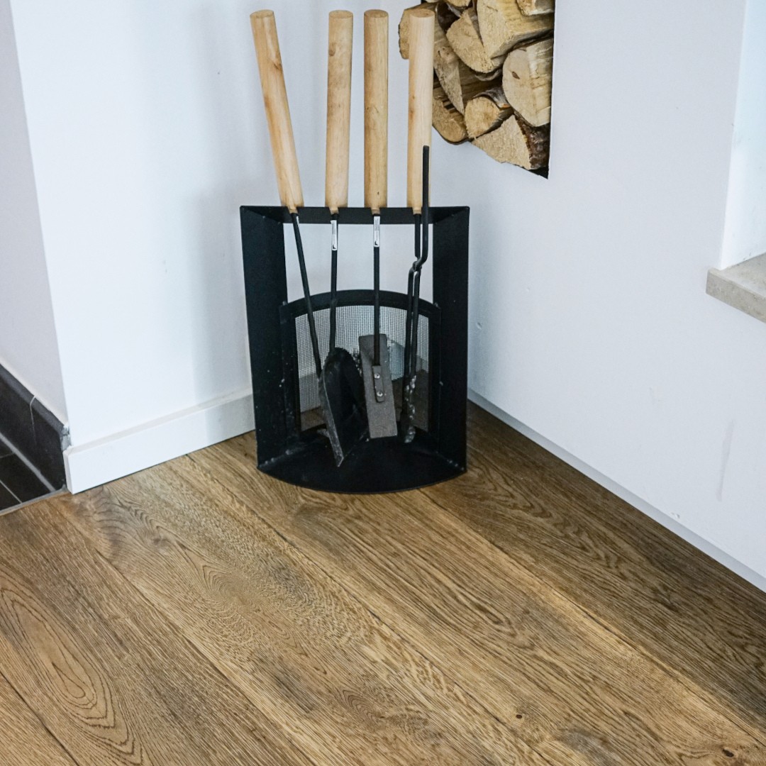 Wirtshausboden Avignon - Eichendielen Massivholzdielen, Massivdielen