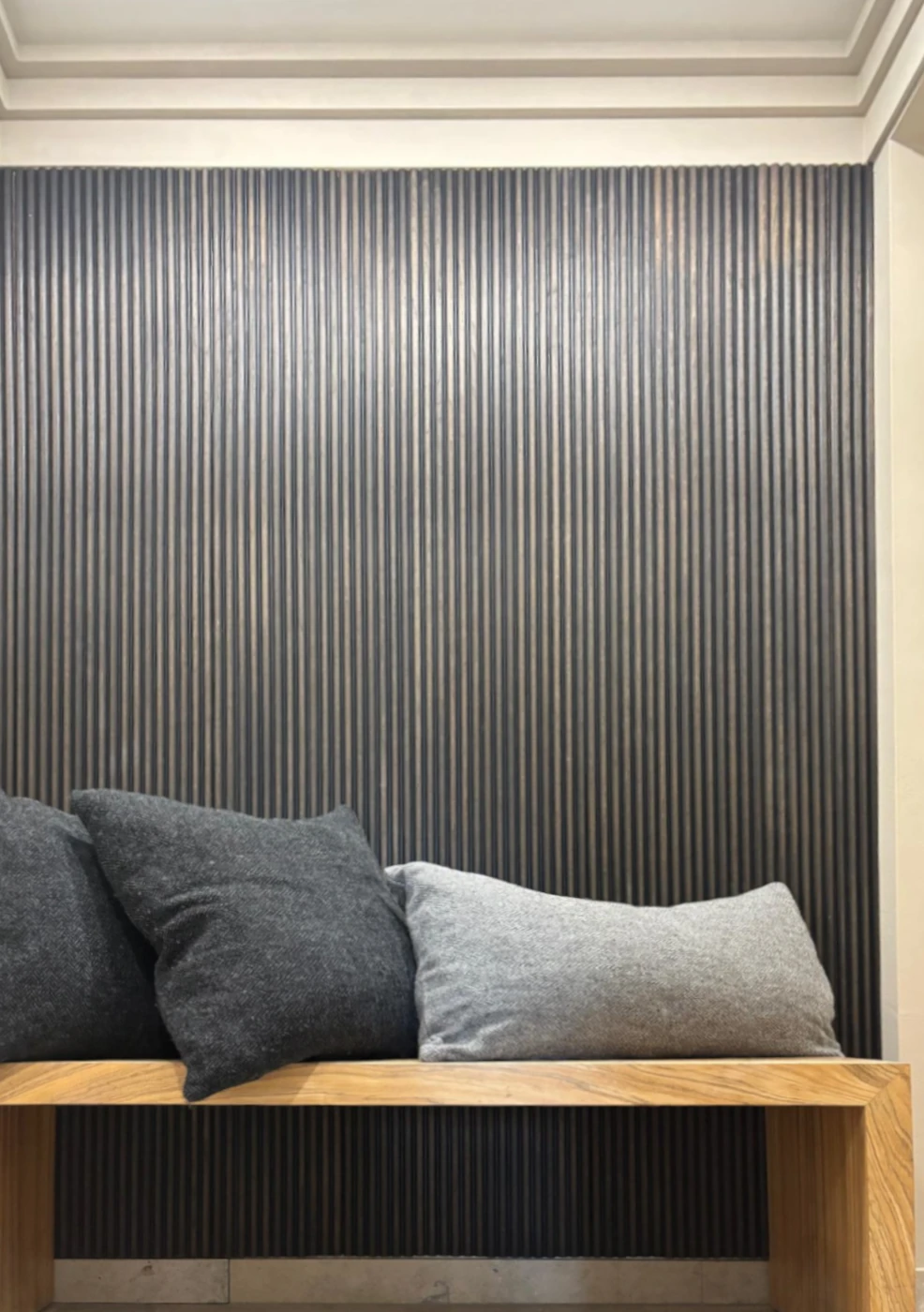 Wandpaneel Massivholz Wave, Farbton Wheathered Bronze