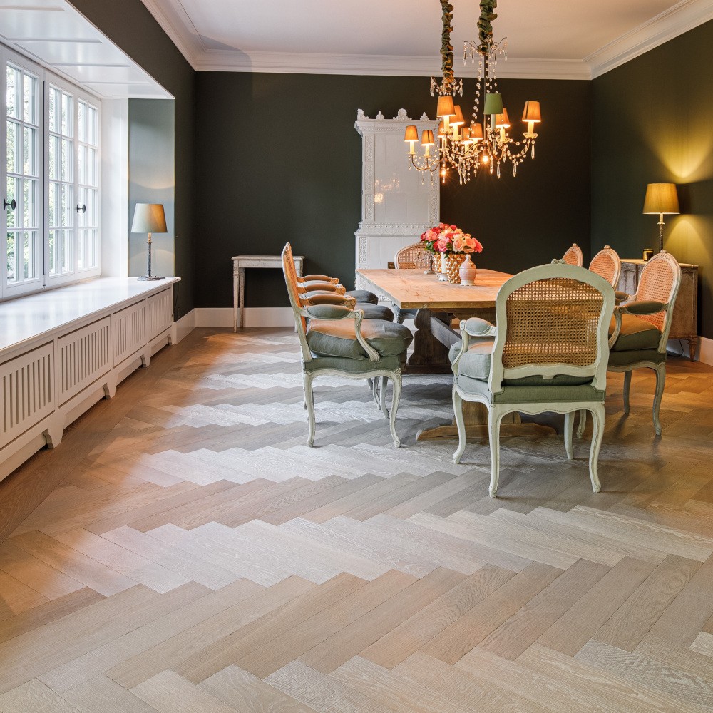 Fischgrät Eiche Antik Sägerau Cristal Grey Antikparkett Schweiz Villa